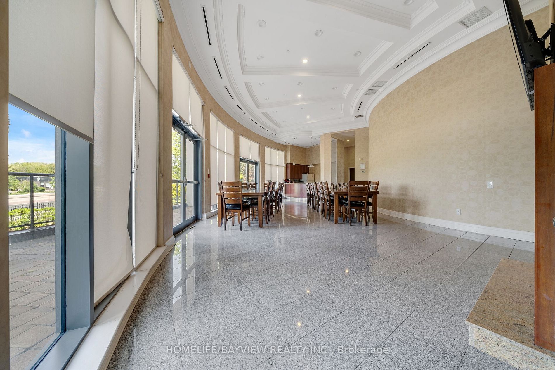 11121 Yonge St, #623