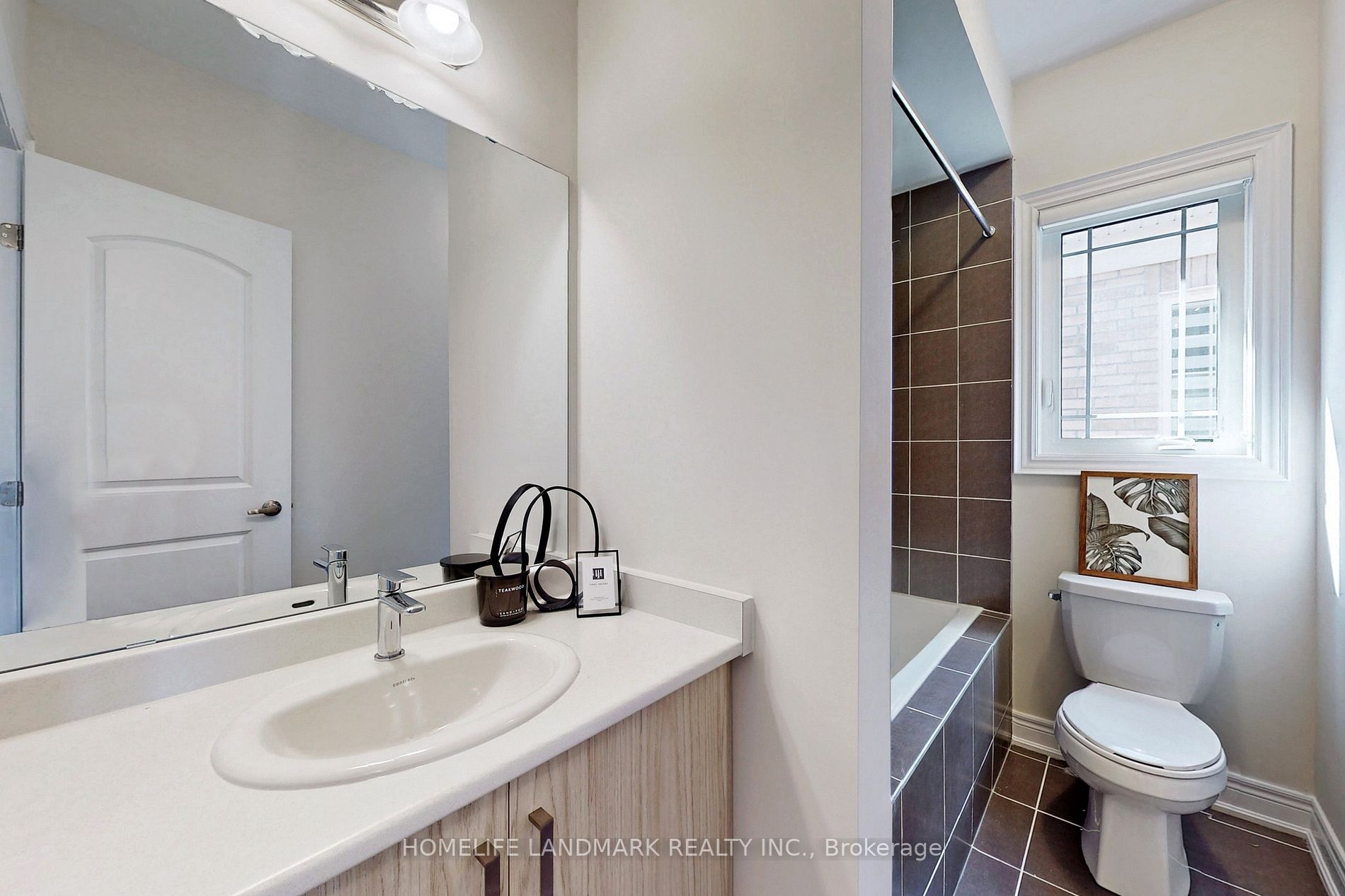 3 Drizzel Cres S