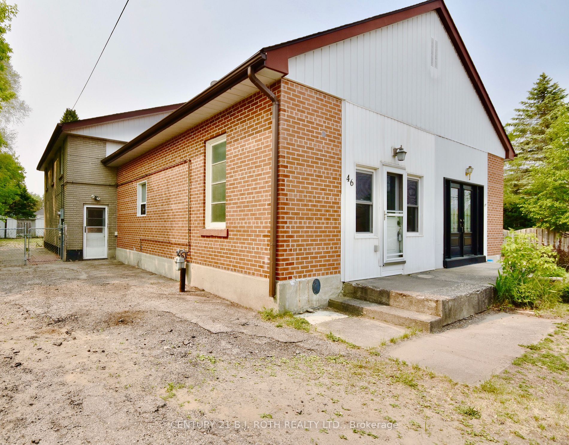 46 Centre St