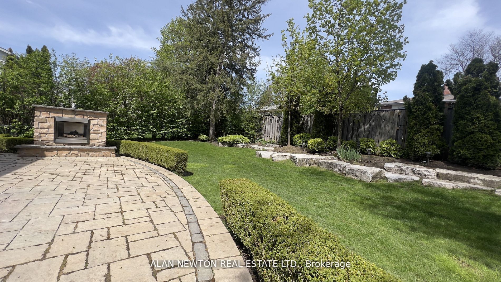 61 Riverside Blvd