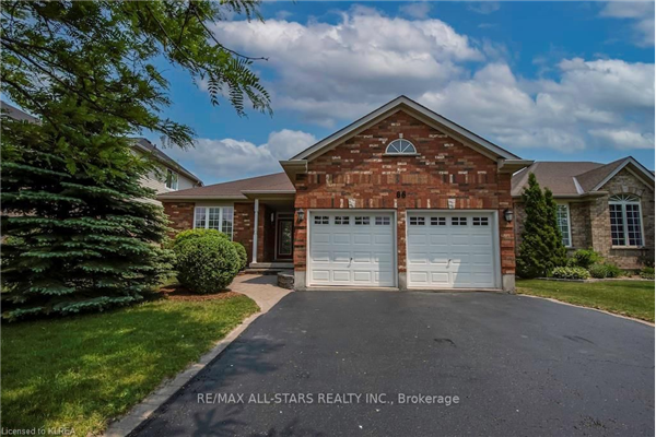 86 Oakside Dr, Uxbridge