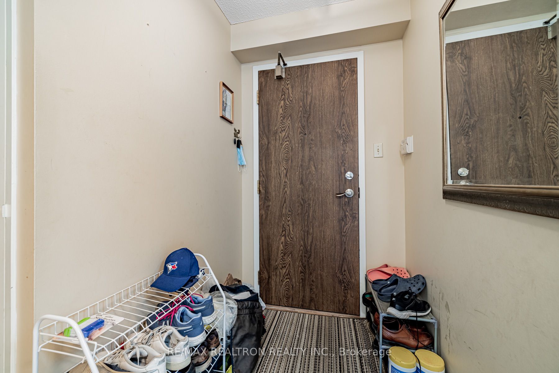 7440 Bathurst Street, #301