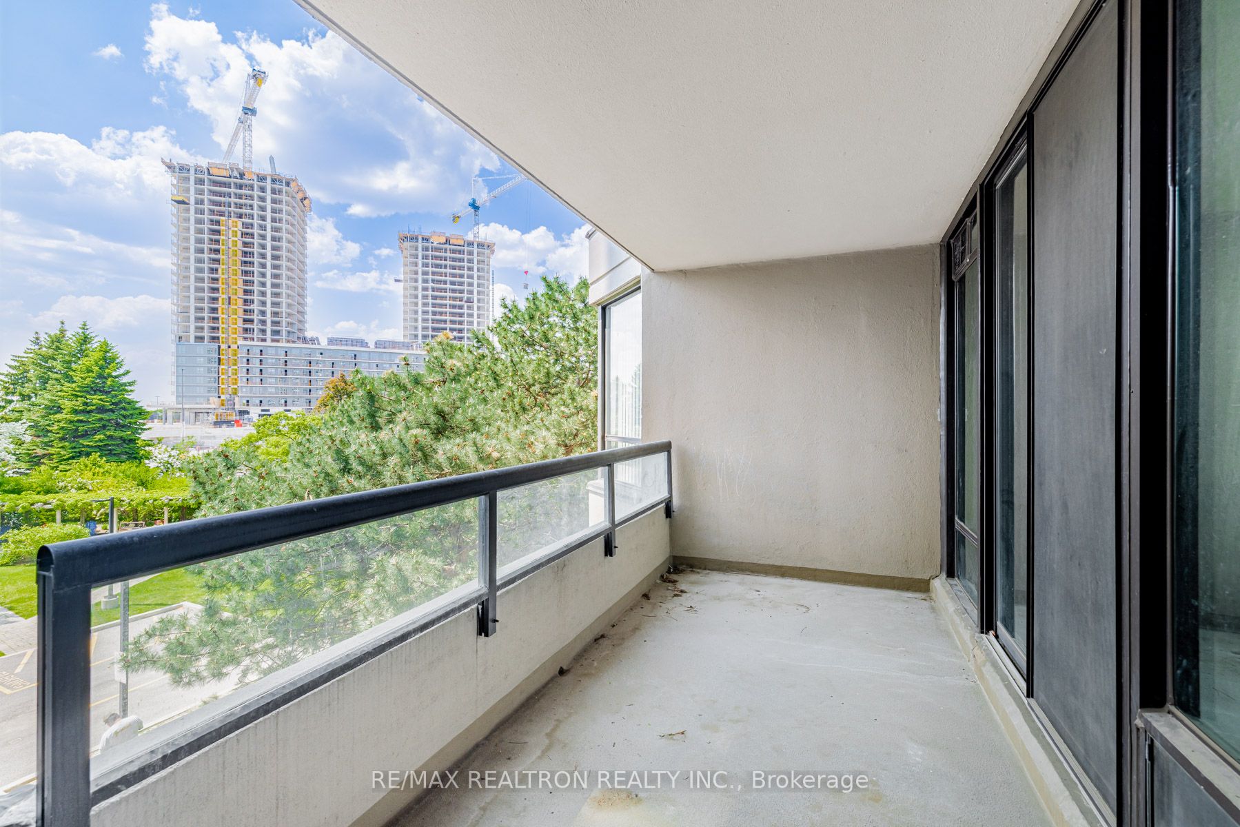 7440 Bathurst Street, #301