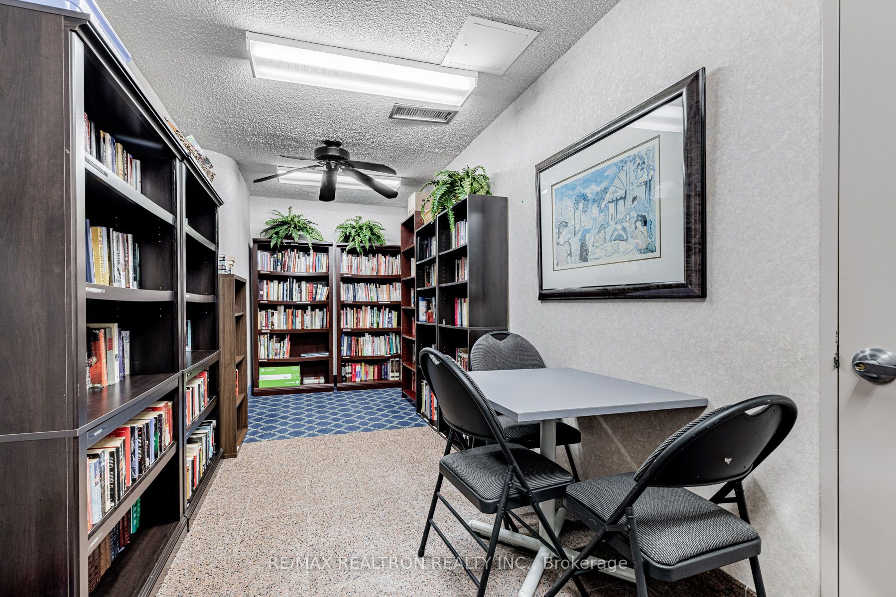 7440 Bathurst Street, #301