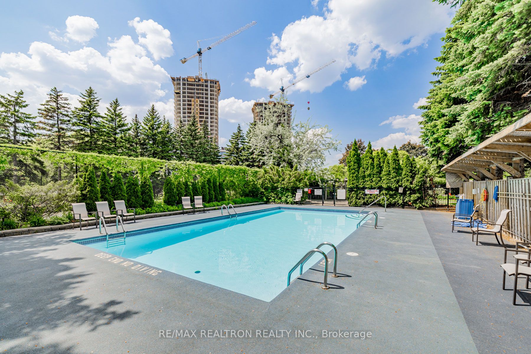 7440 Bathurst Street, #301