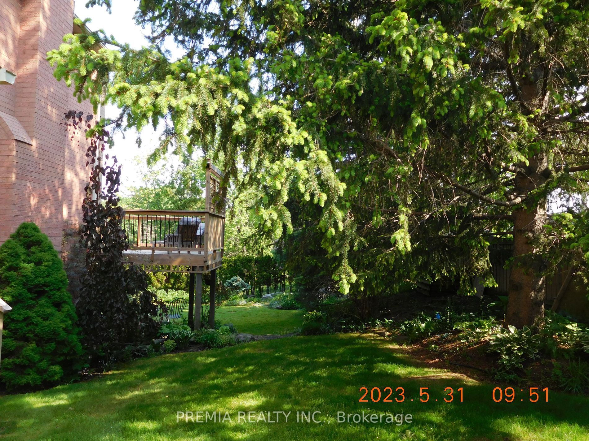 6 Bombay Court