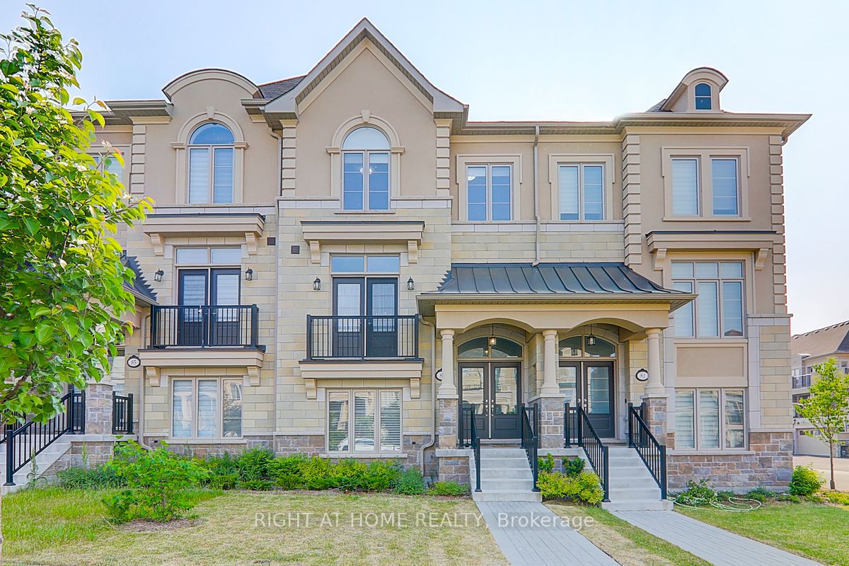 83 Grand Trunk Avenue