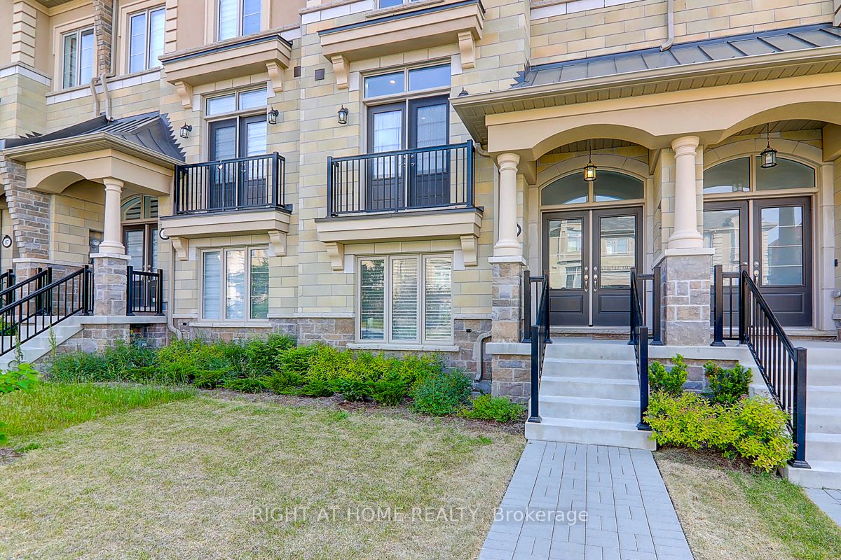 83 Grand Trunk Avenue