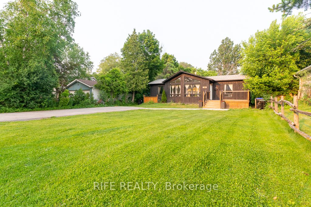115 Everton Dr W
