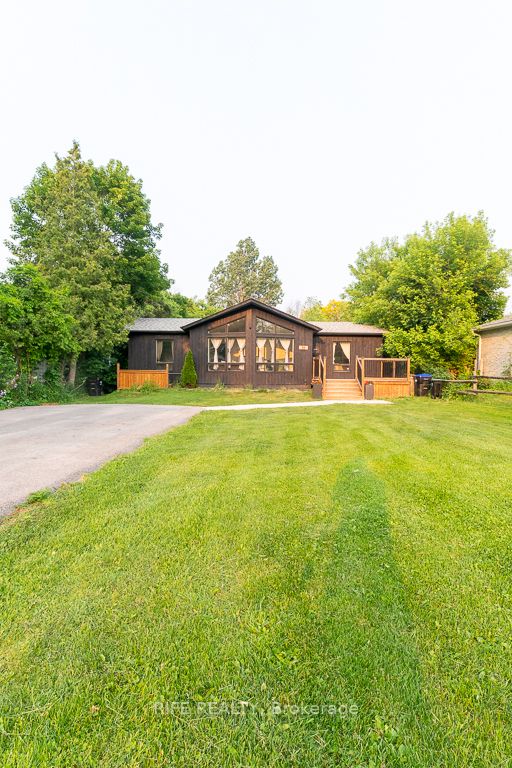 115 Everton Dr W