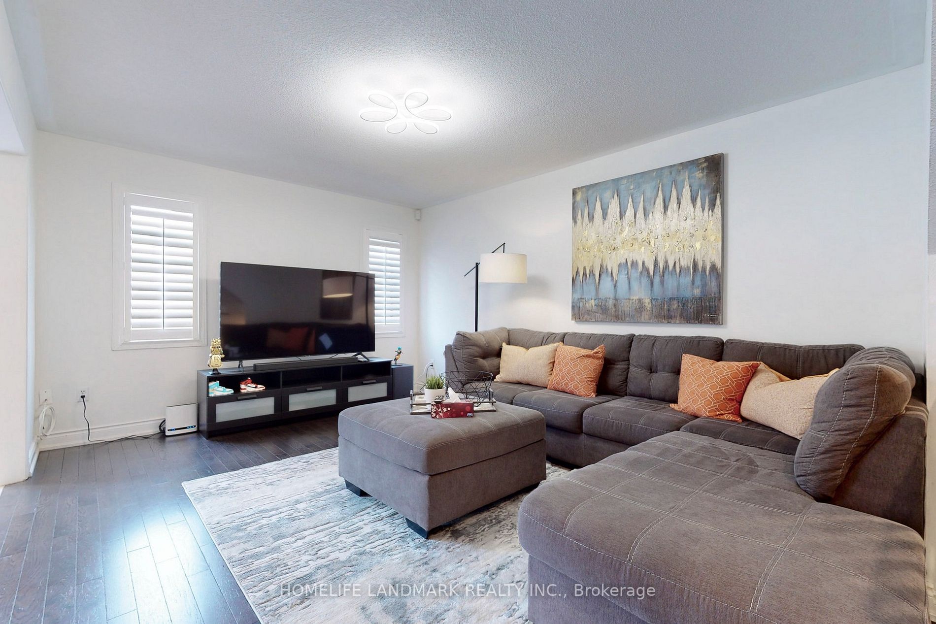 217 Hollywood Hill Circ