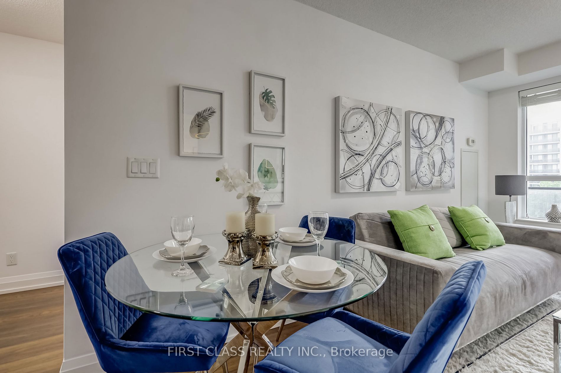 370 Highway 7 Rd E, #528