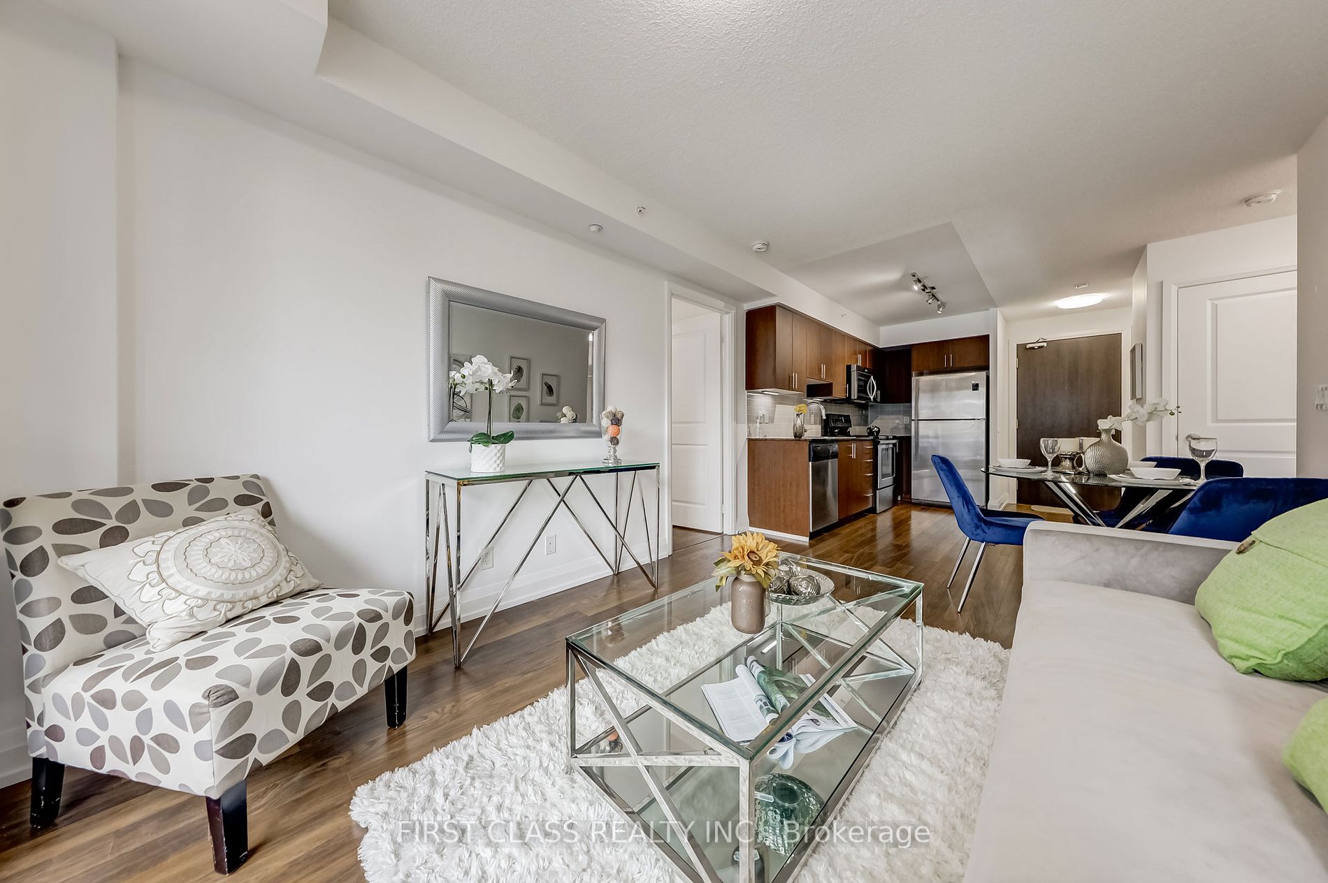 370 Highway 7 Rd E, #528