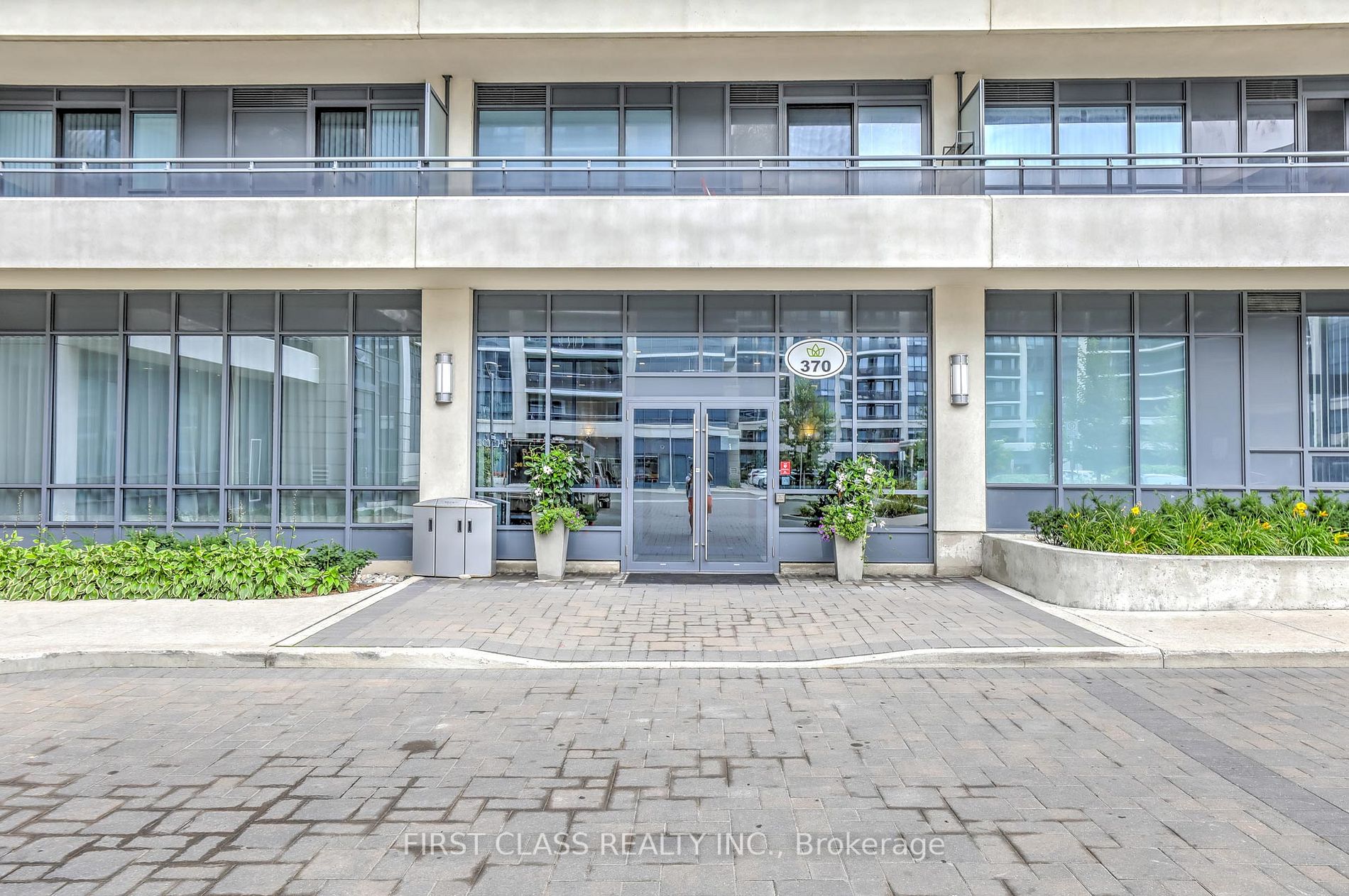 370 Highway 7 Rd E, #528