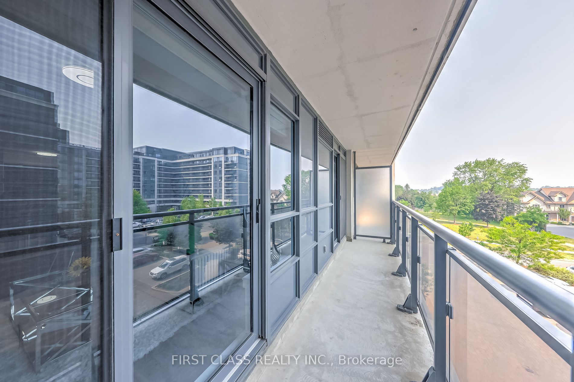 370 Highway 7 Rd E, #528