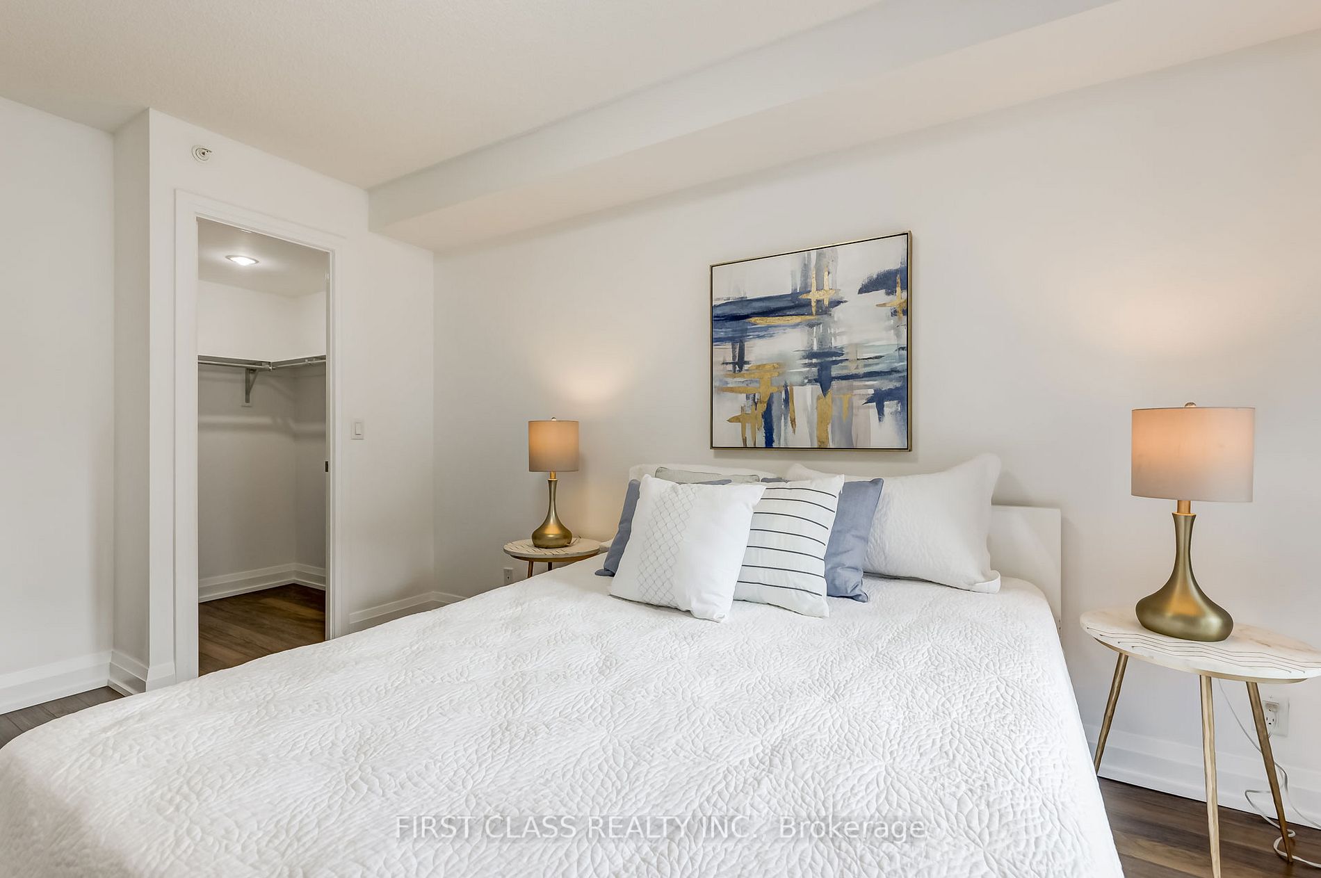 370 Highway 7 Rd E, #528