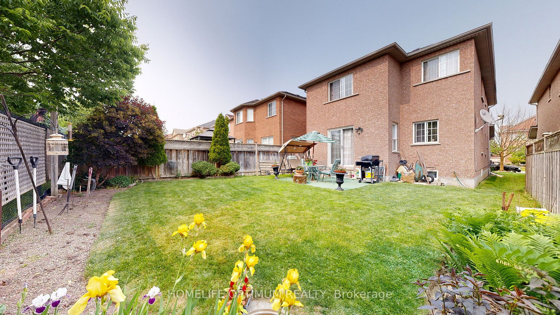 10 Delattaye Avenue