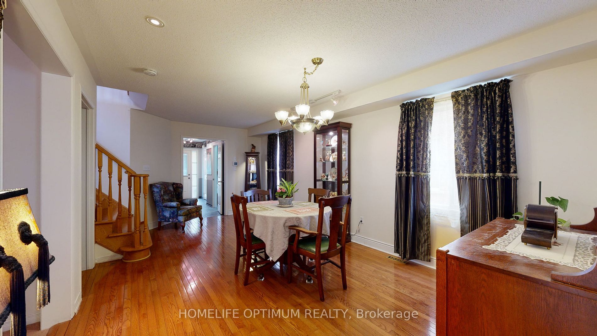 10 Delattaye Avenue