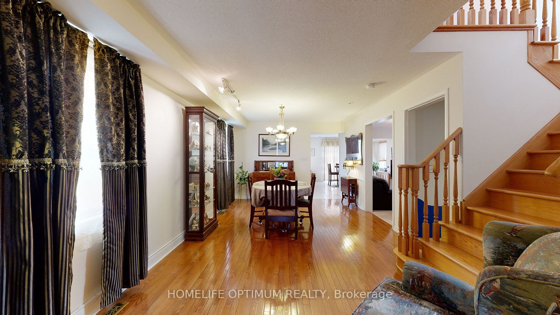 10 Delattaye Avenue