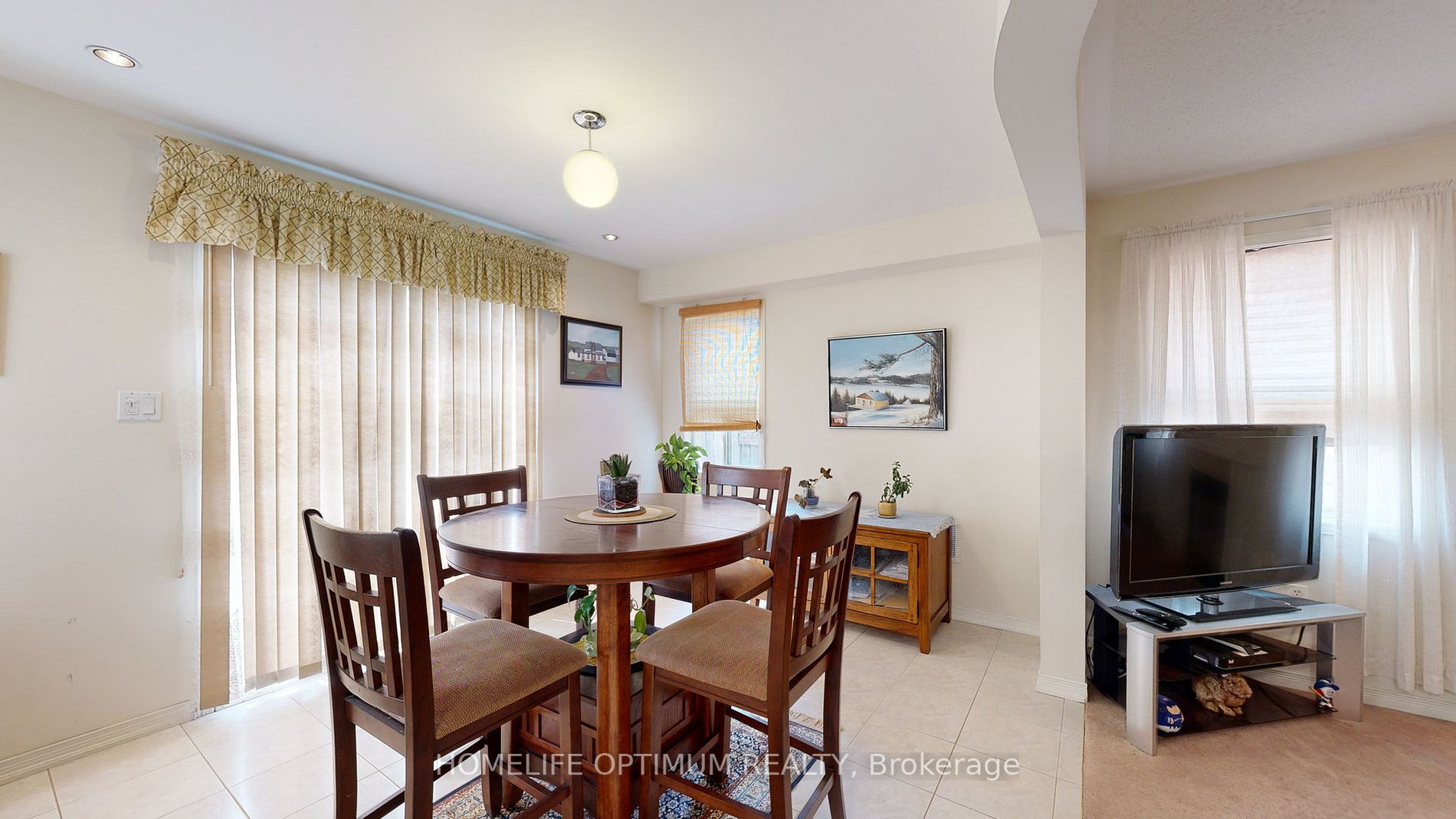 10 Delattaye Avenue
