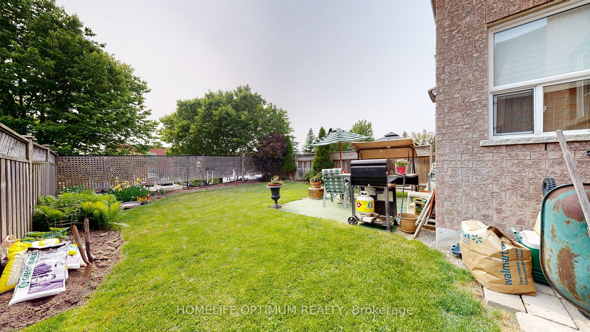 10 Delattaye Avenue
