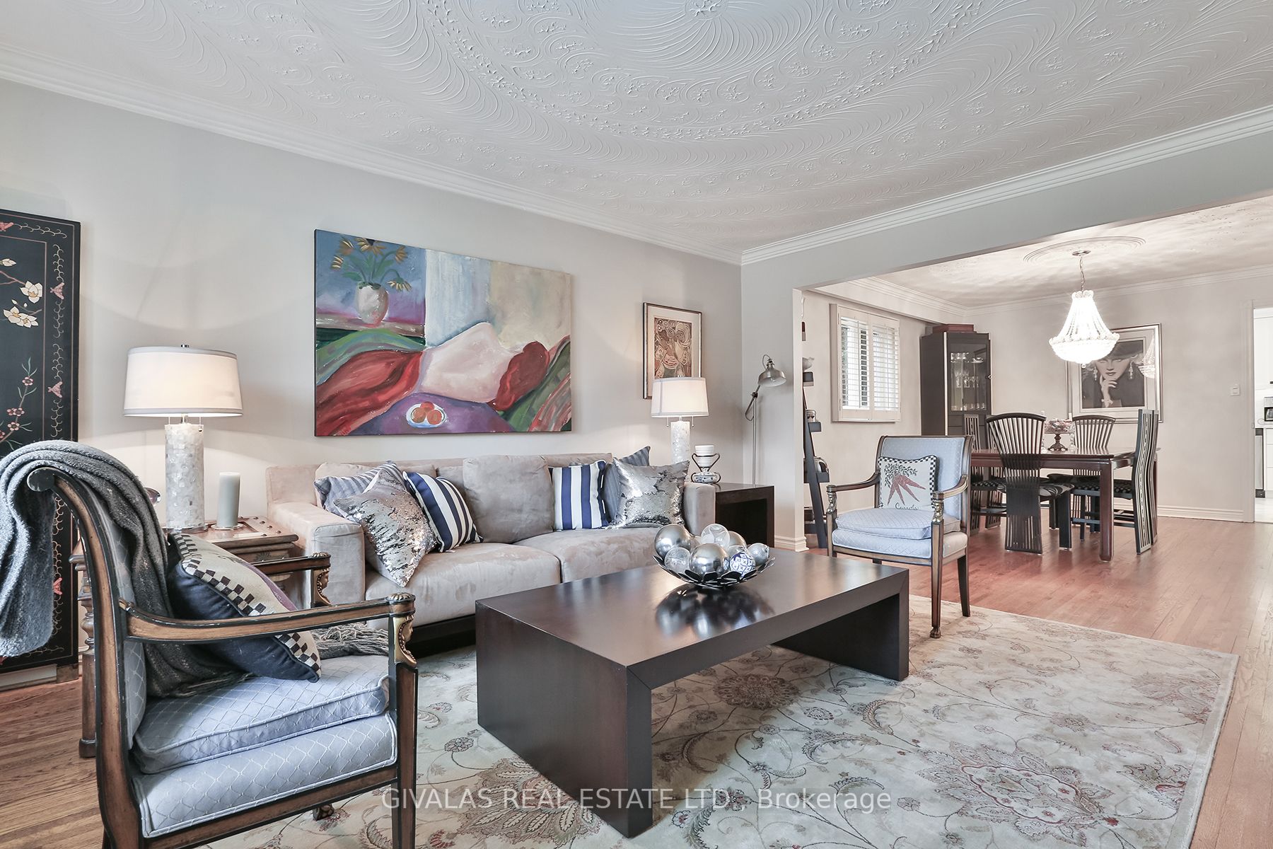 25 Sala Dr