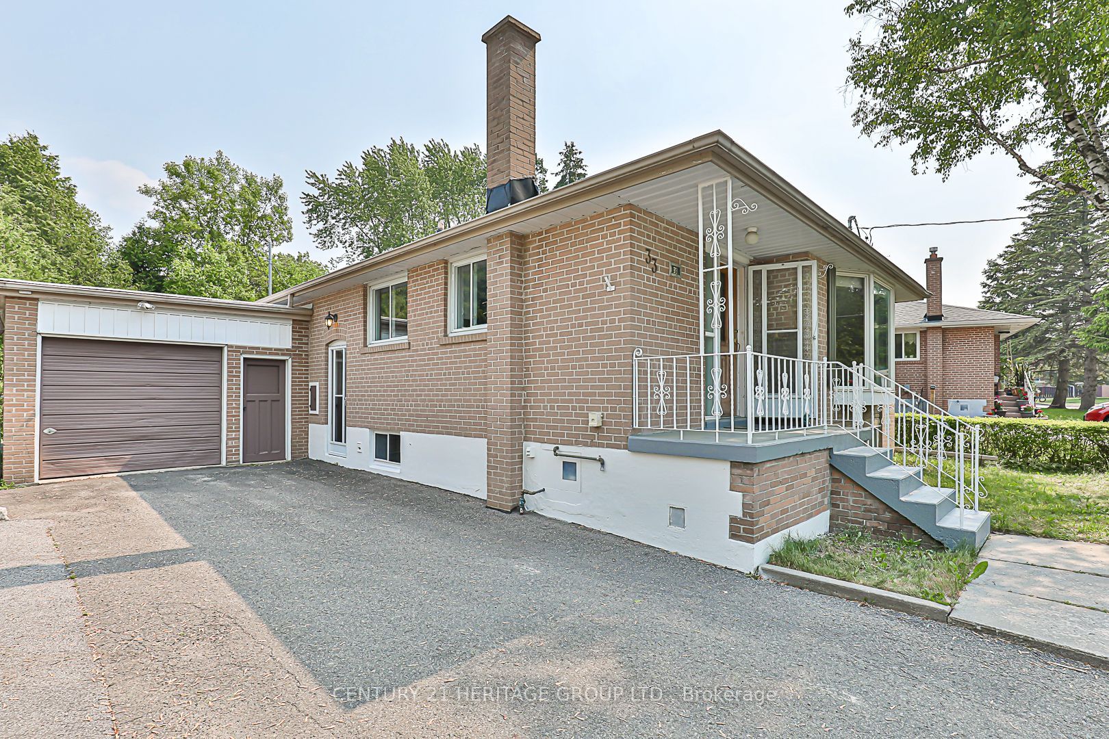 33 Aurora Heights Dr