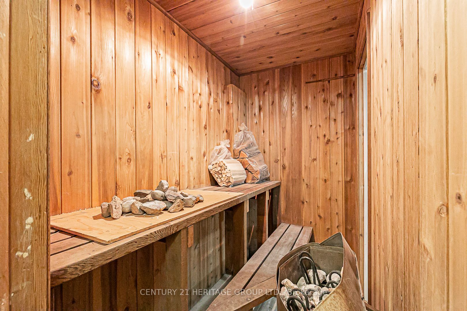 33 Aurora Heights Dr
