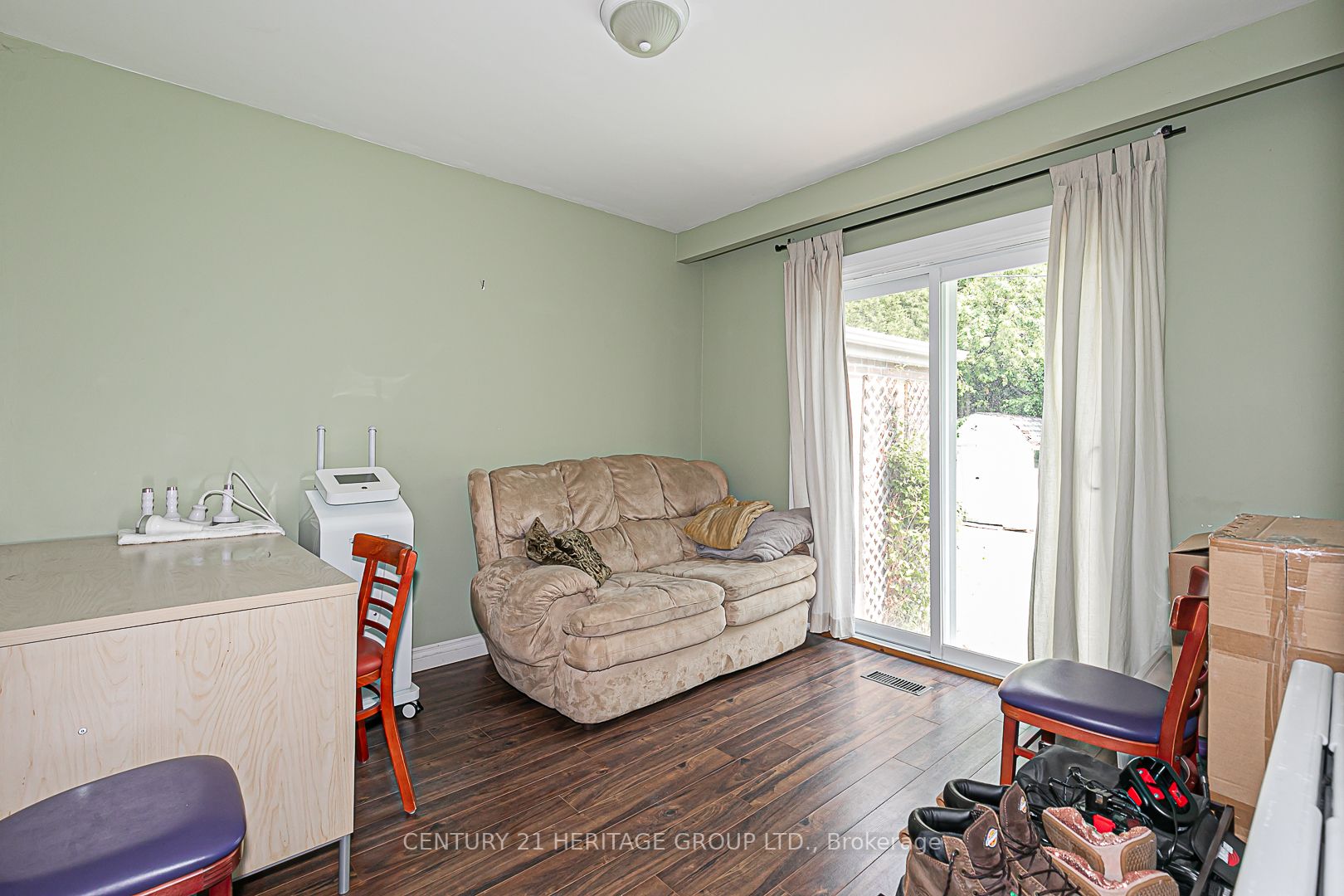 33 Aurora Heights Dr