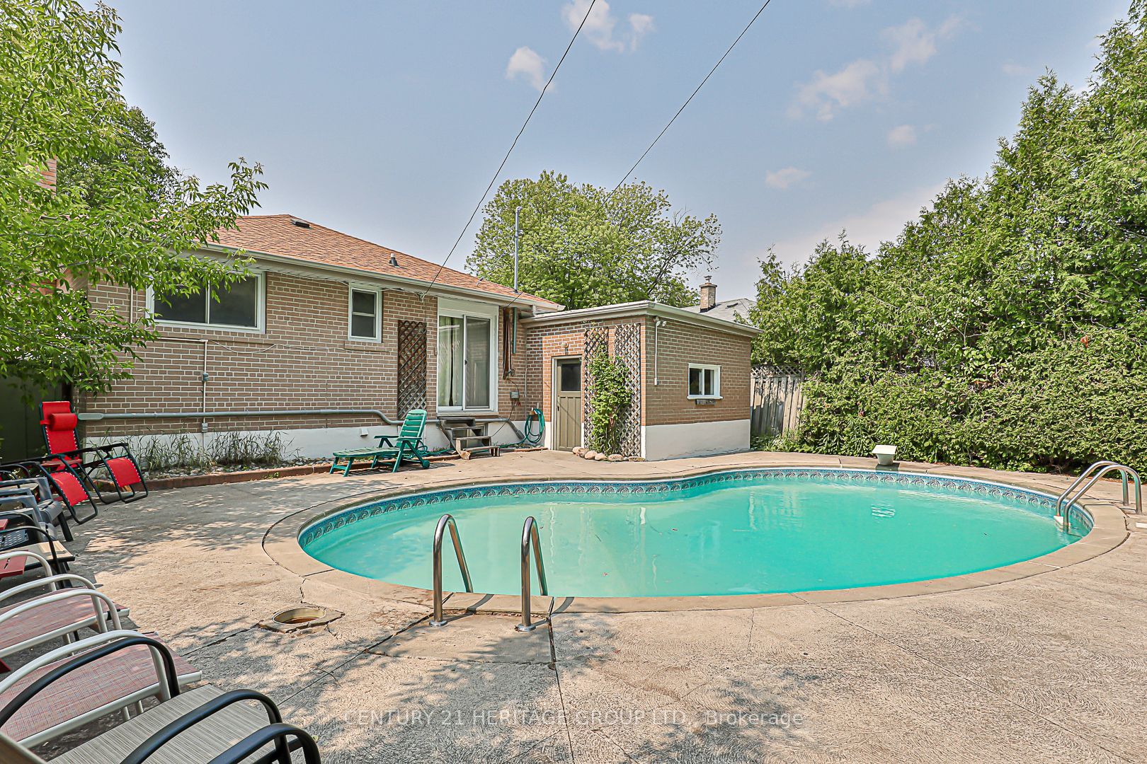33 Aurora Heights Dr