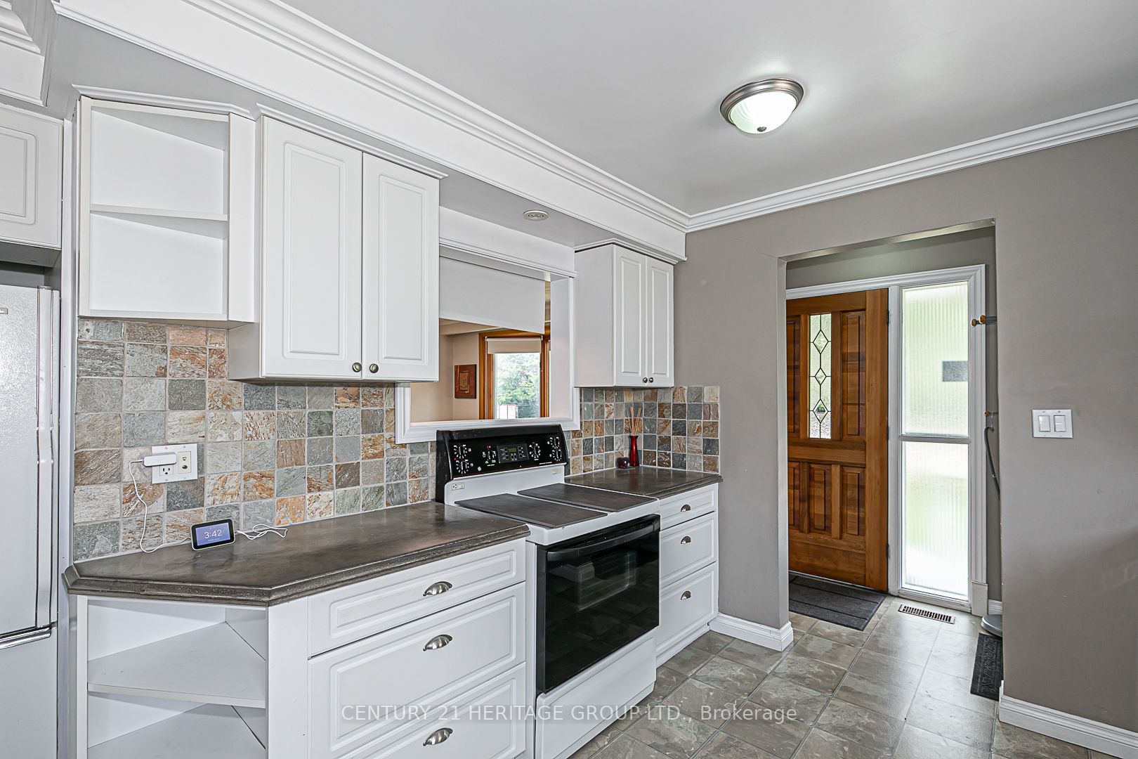 33 Aurora Heights Dr
