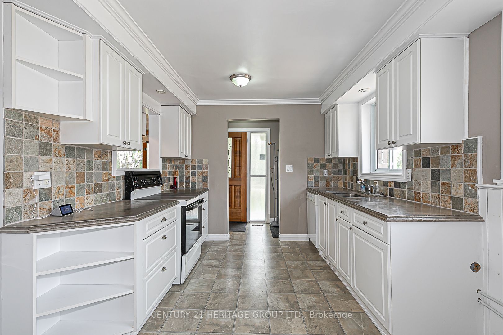 33 Aurora Heights Dr