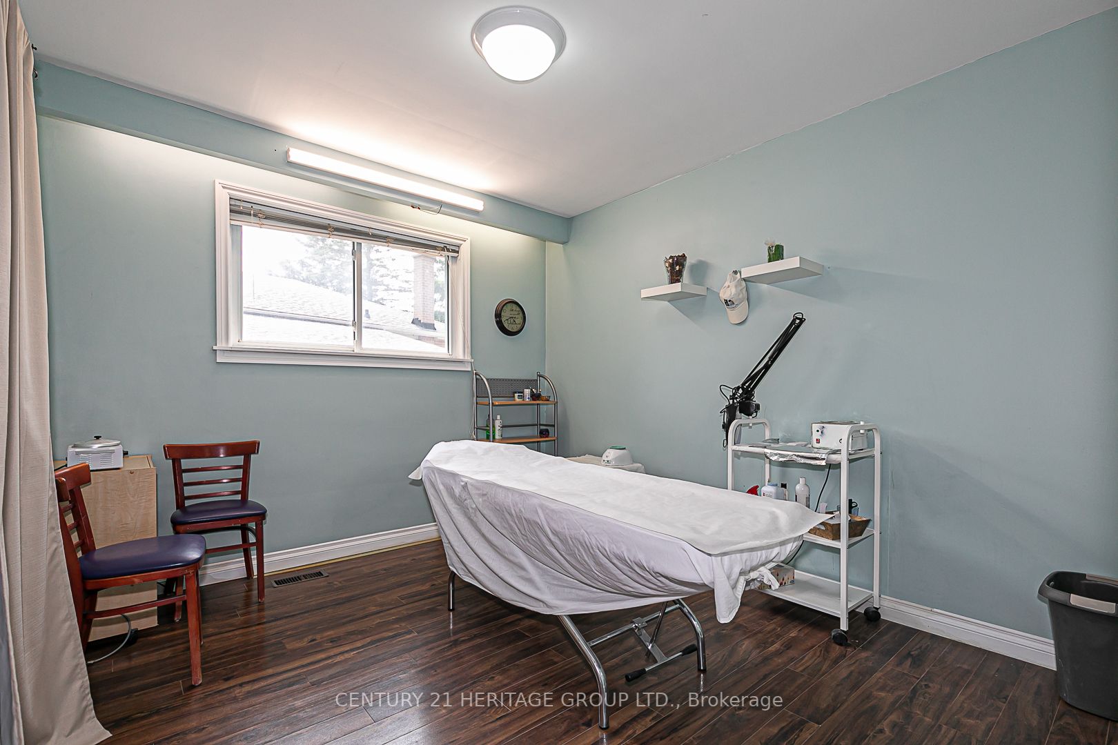 33 Aurora Heights Dr