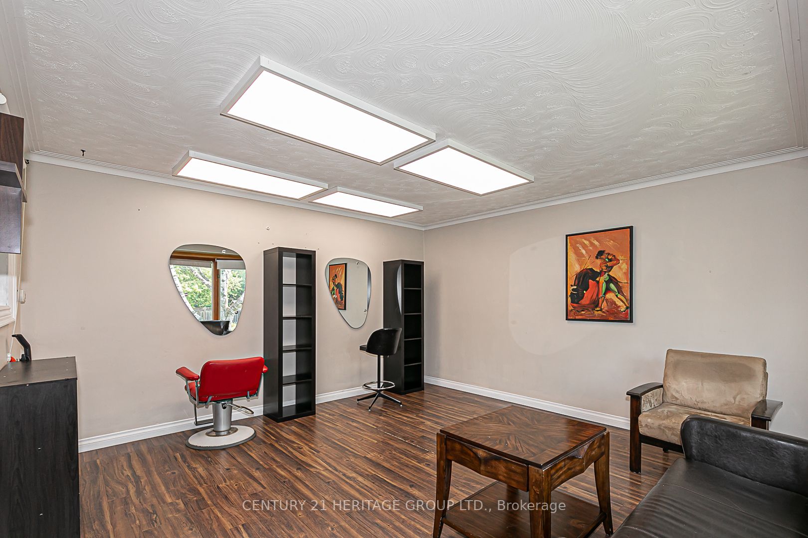 33 Aurora Heights Dr