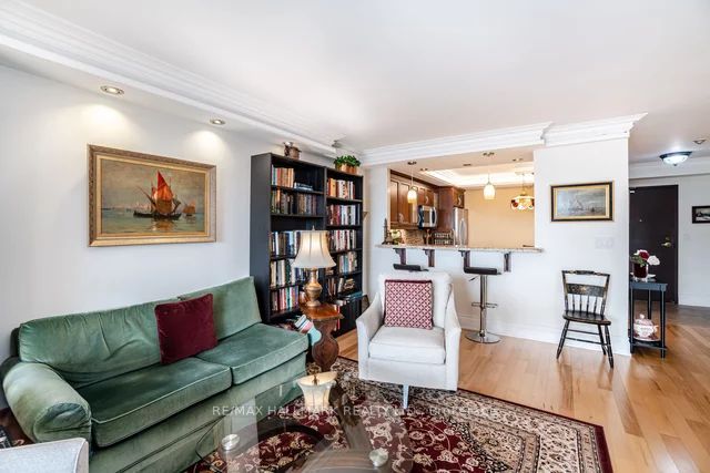 100 Observatory Lane, #807