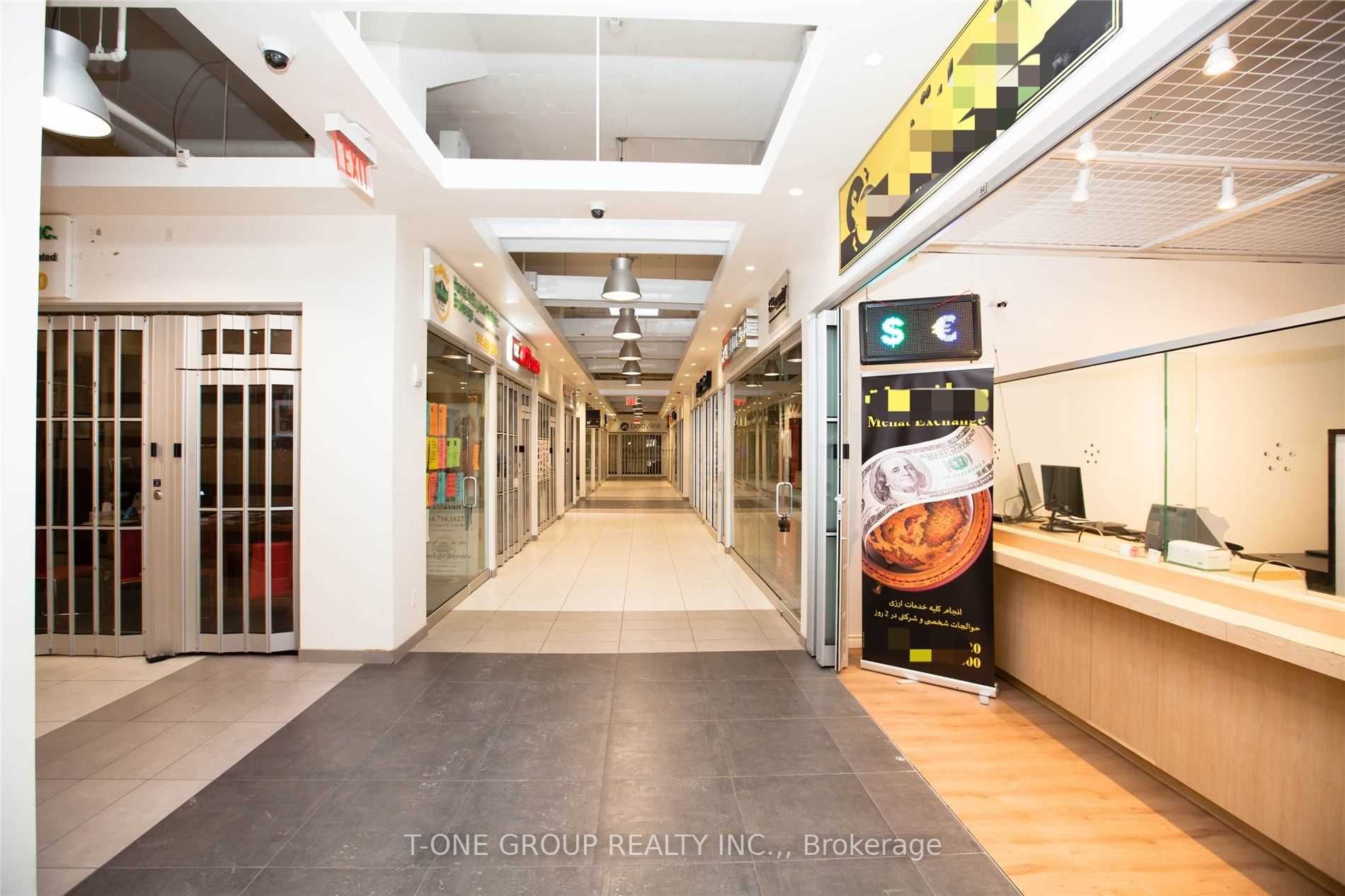 7181 Yonge St, #64
