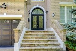 35 Dunvegan Drive