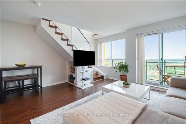 39 Oneida Cres, Richmond Hill