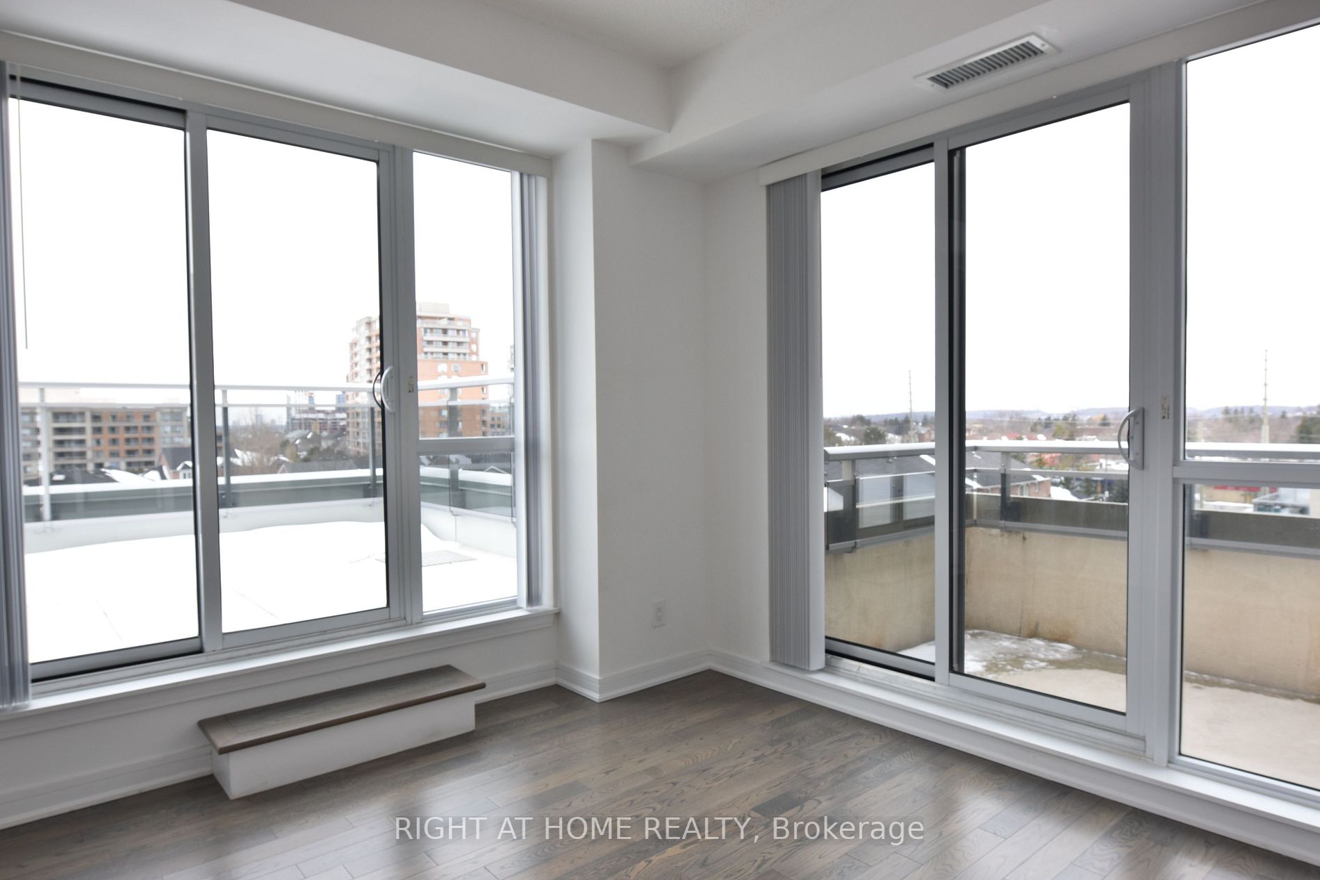 9199 Yonge Street, #517