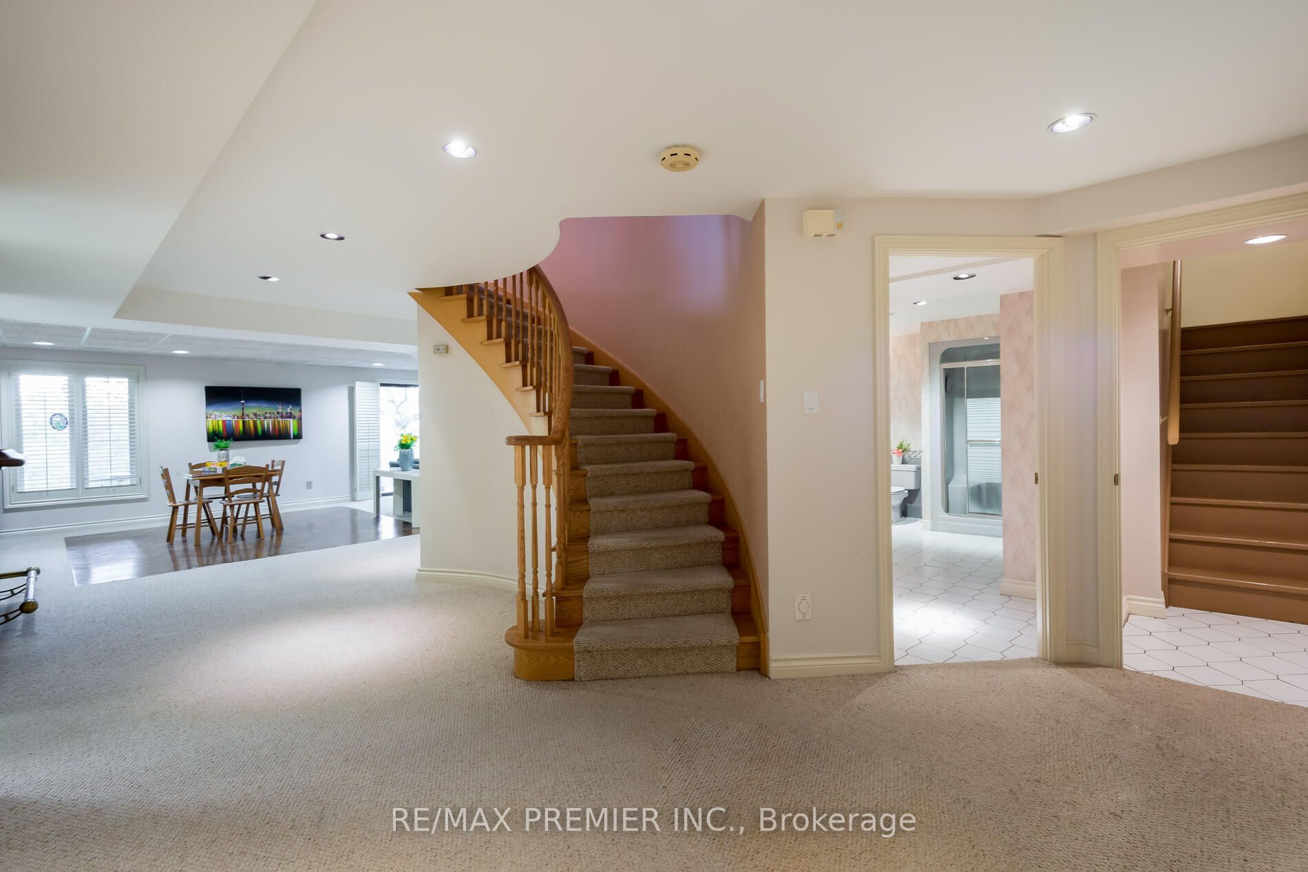 18 Squire Graham Lane