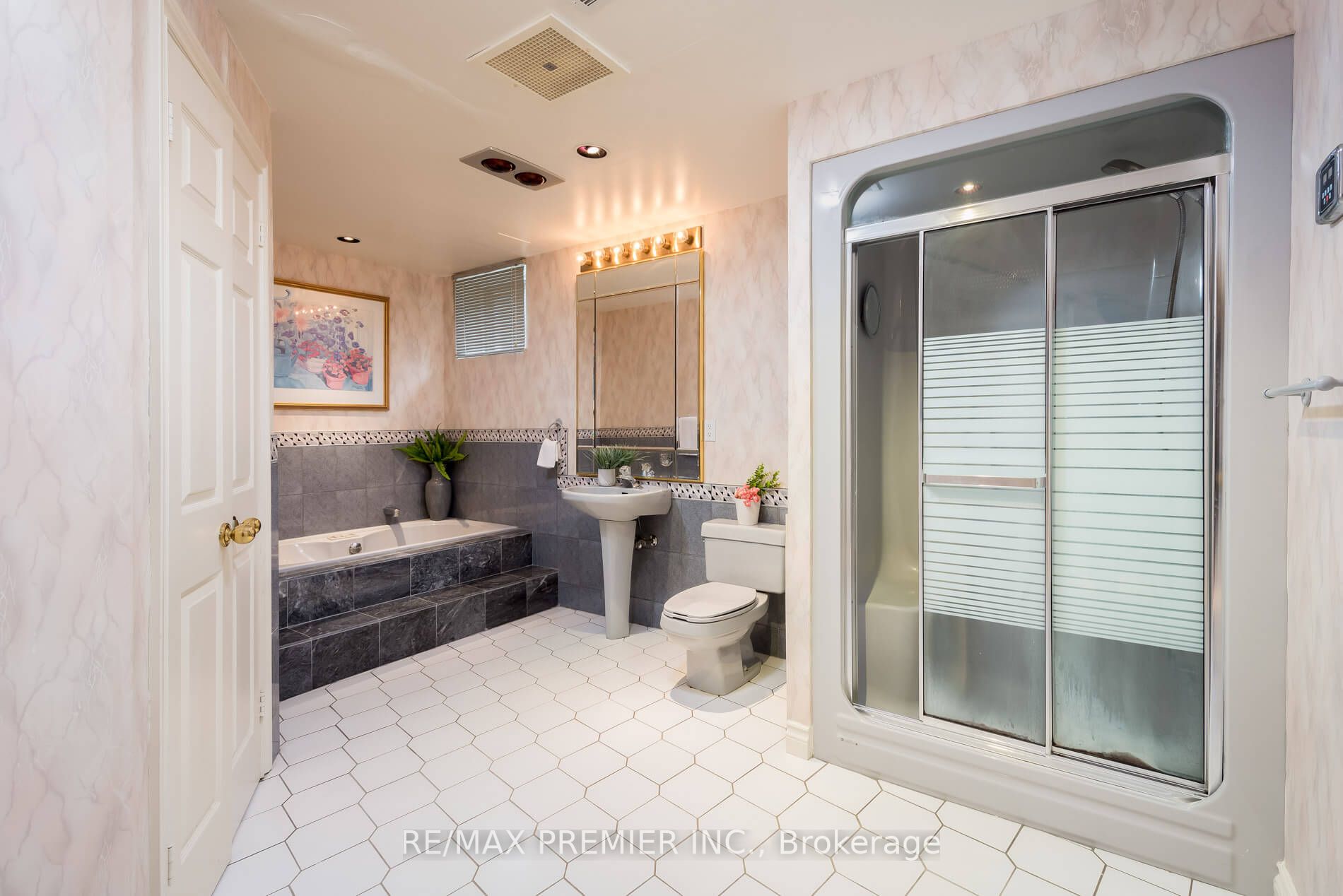 18 Squire Graham Lane