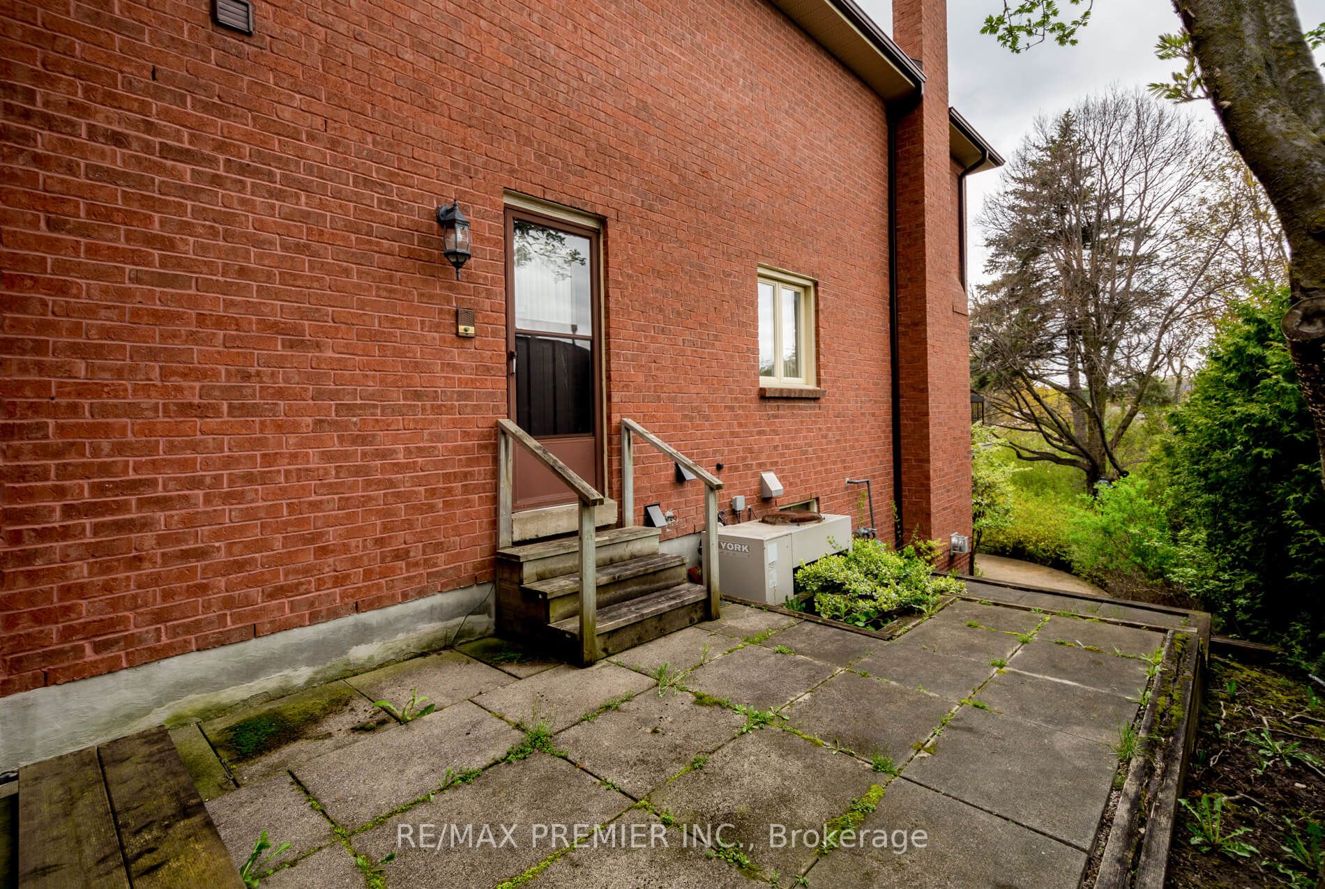 18 Squire Graham Lane