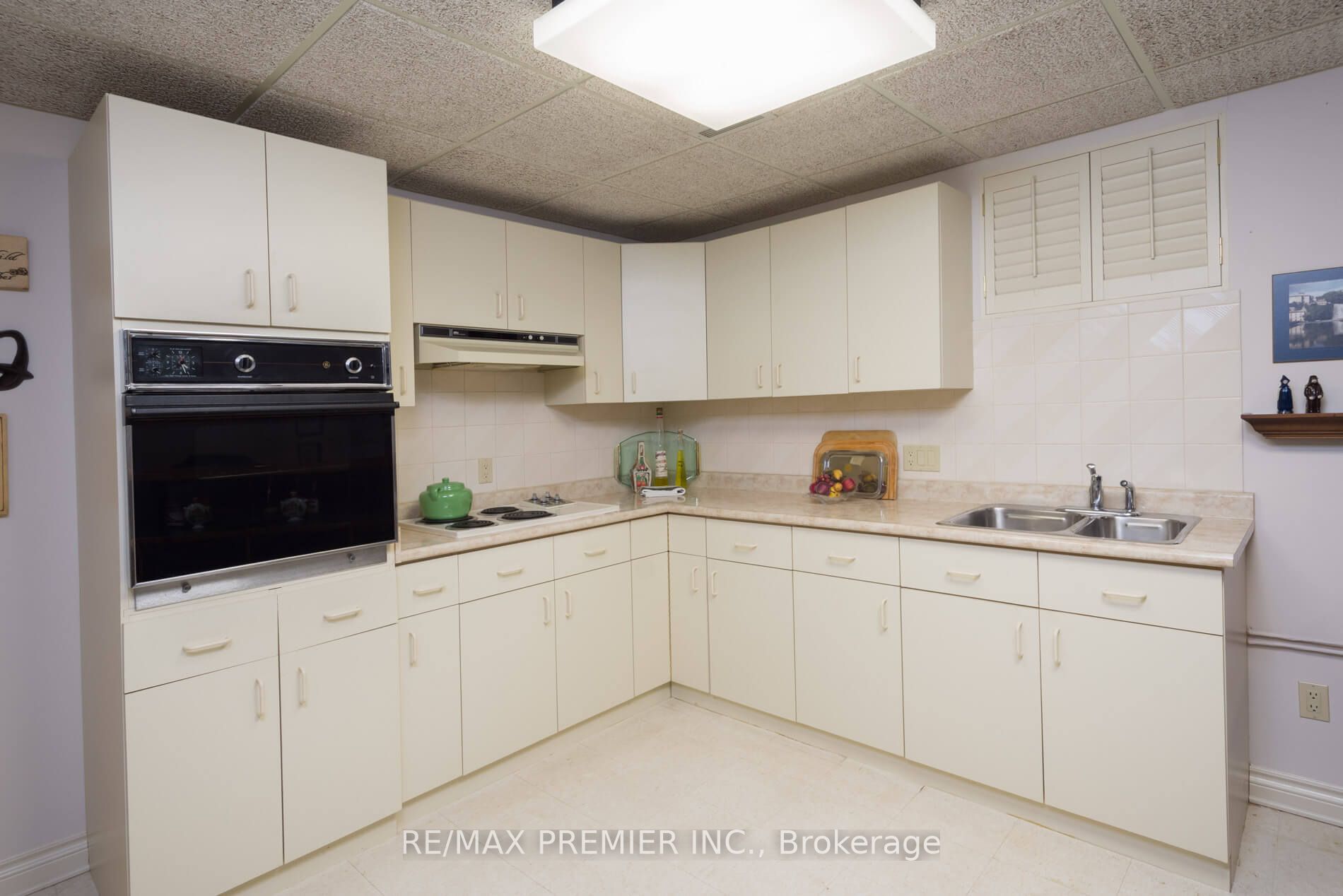 18 Squire Graham Lane