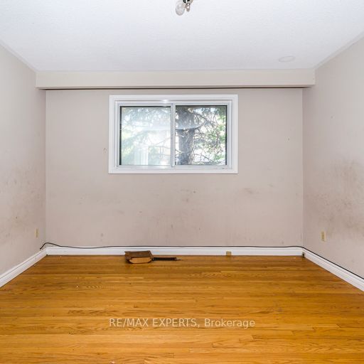 9191 Bathurst Street