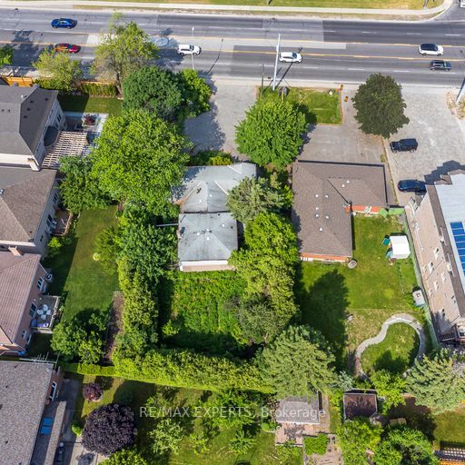 9191 Bathurst Street