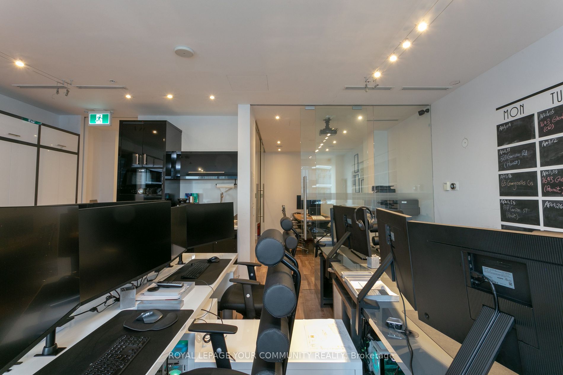 7191 Yonge St N, #808