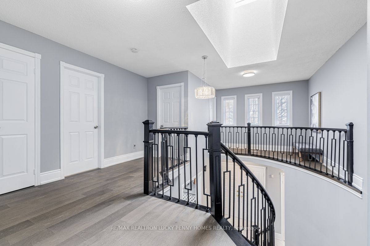 30 Holbrook Crt