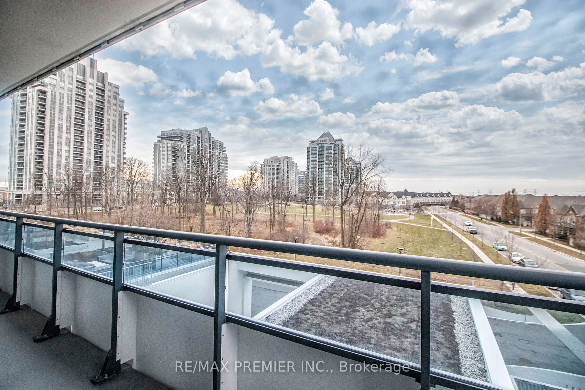 7900 Bathurst St, #331