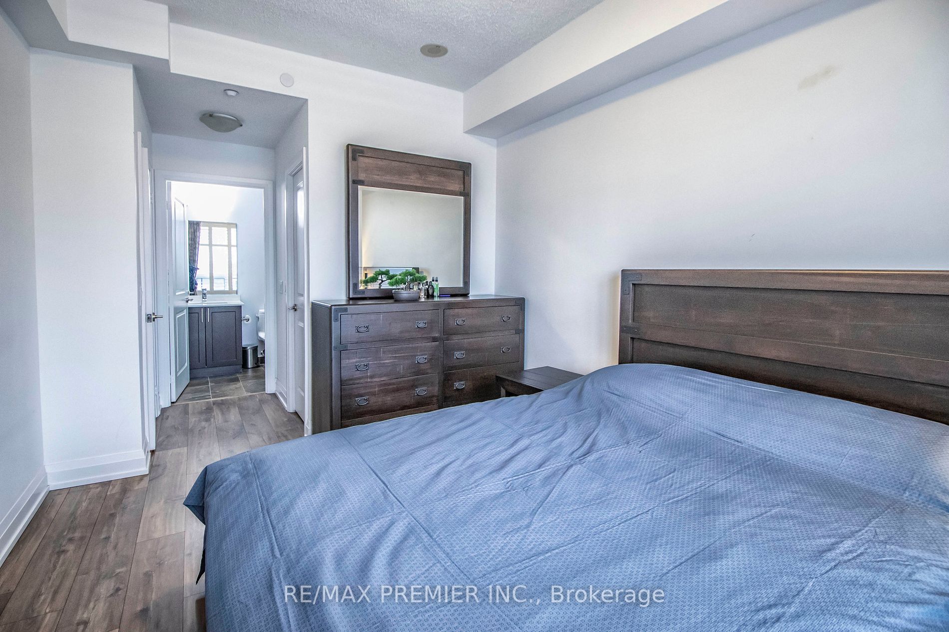7900 Bathurst St, #331
