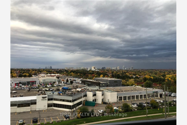7171 Yonge St, Markham